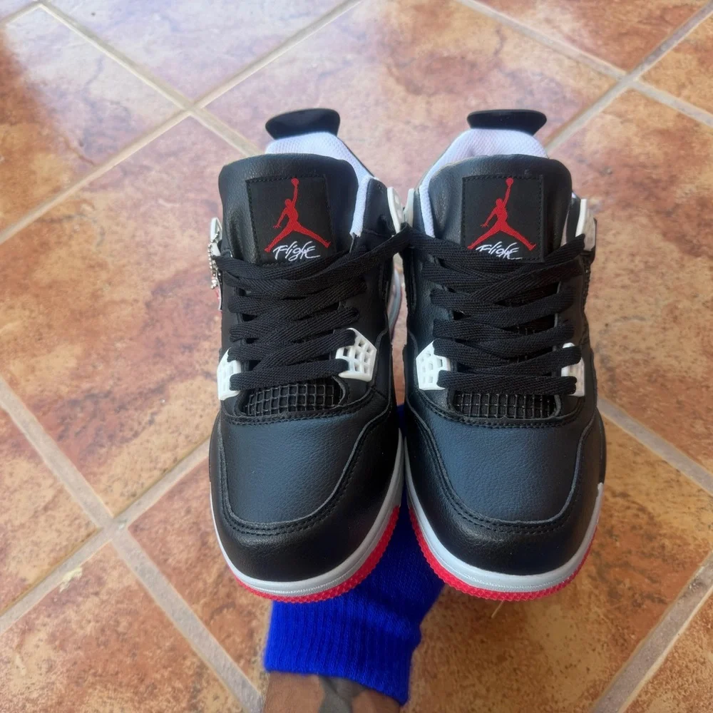 Size 7 Men’s And Women’s 8.5 - Jordan Retro Black and Red Retro Basketball Shoes - Picture 2 of 6